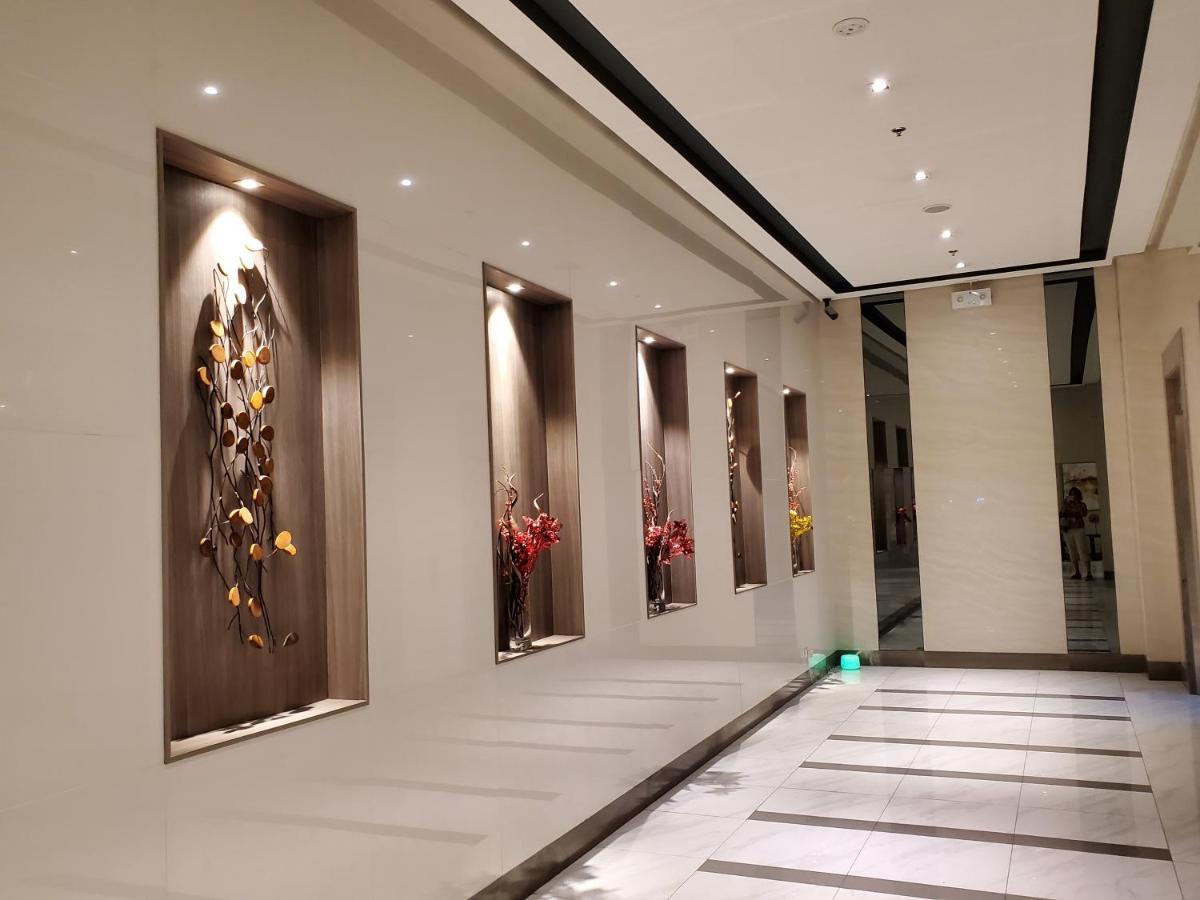 Cozyvilla At 81 Newport Blvd Walk To Naia T3 Marriott & Resorts World Casino & Newport Mall For 5 Pax Free Parking!!!! Пасай Екстериор снимка